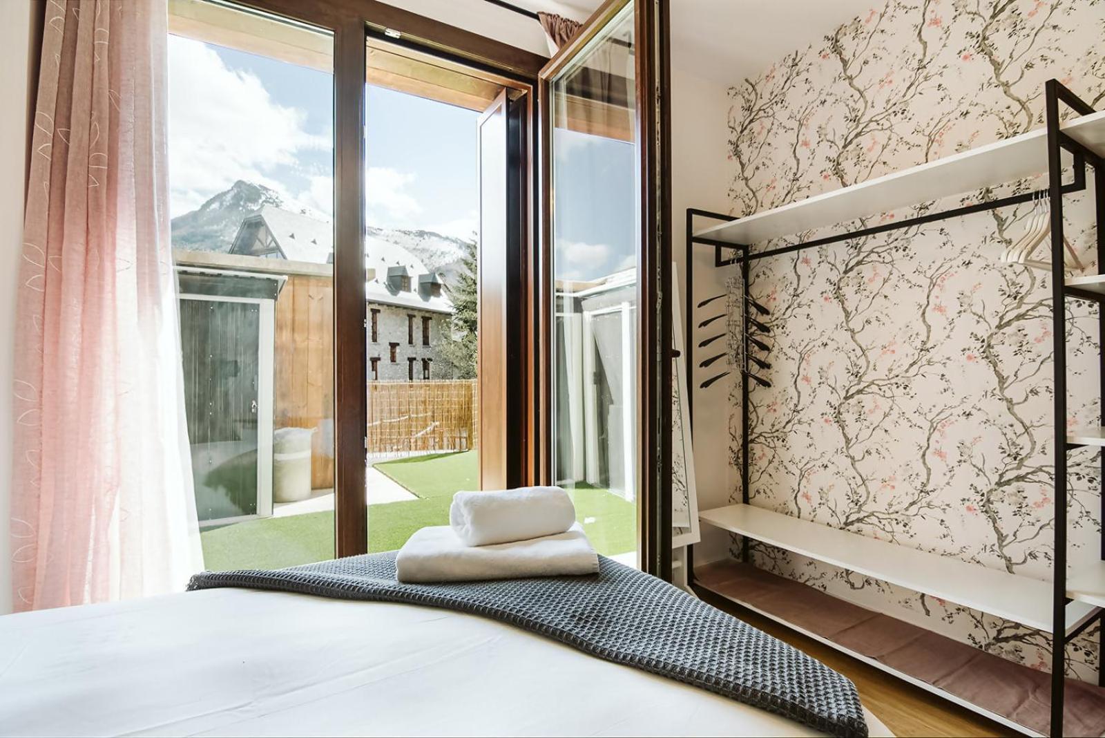 Casa Rosana Apartamento De Diseno Con Terraza Sallent de Gállego المظهر الخارجي الصورة