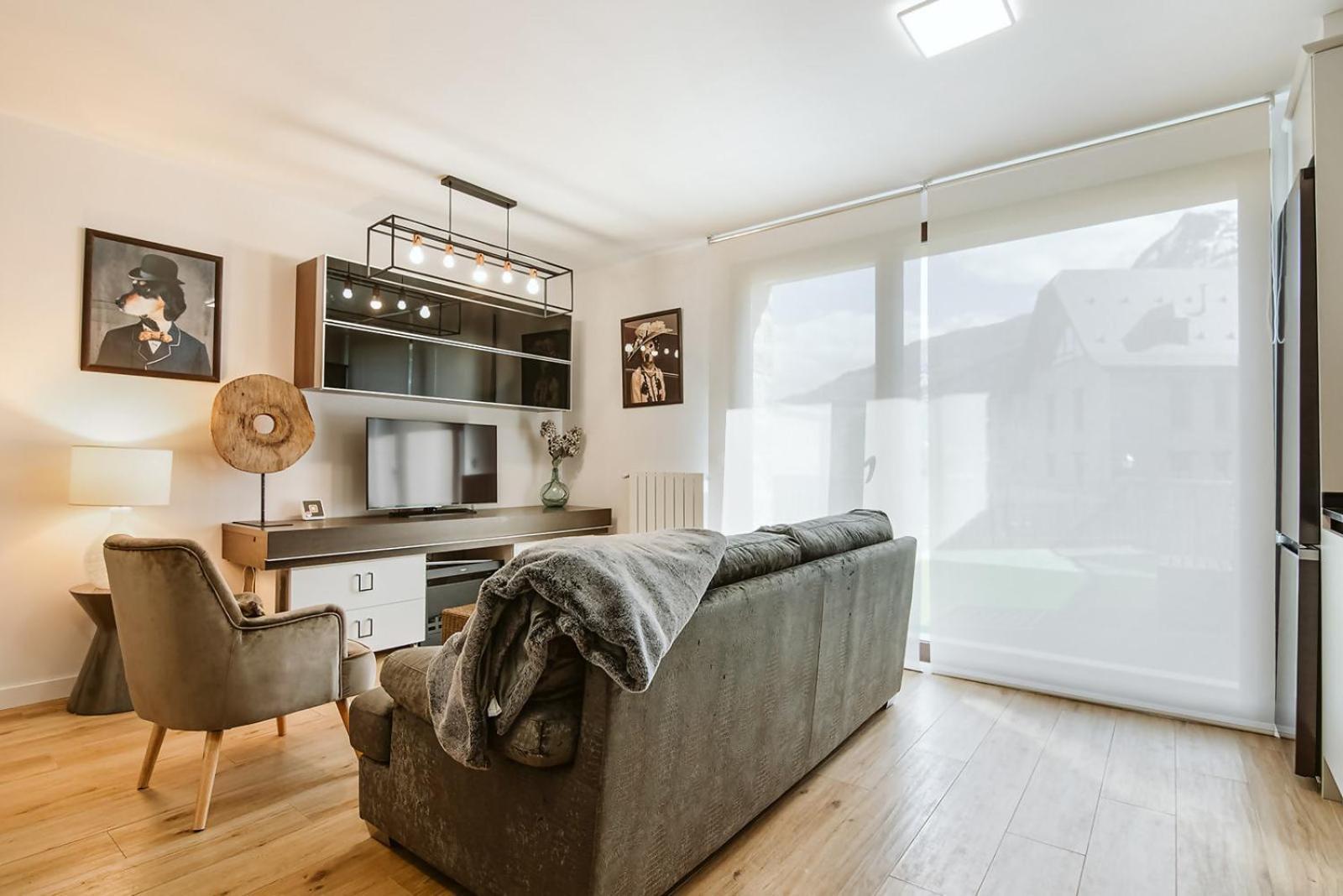 Casa Rosana Apartamento De Diseno Con Terraza Sallent de Gállego المظهر الخارجي الصورة